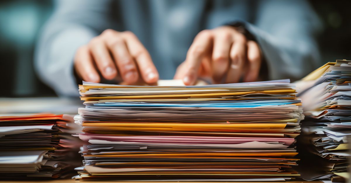 ¿Qué es el control de expedientes y cómo ayuda en mis procesos legales?